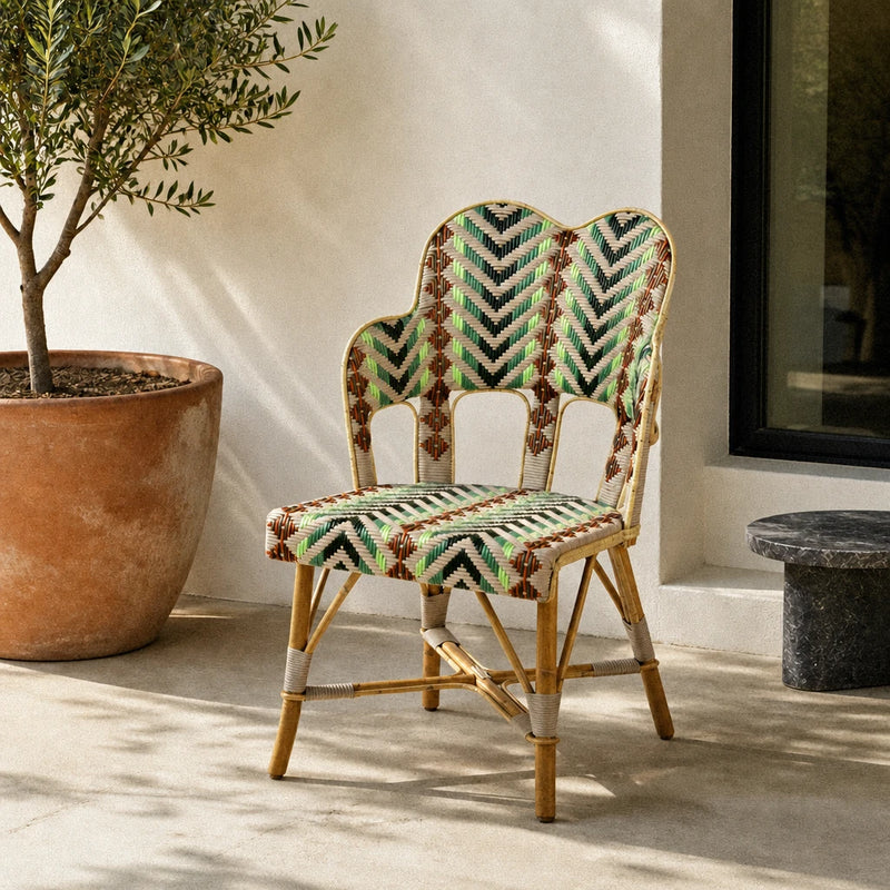 California patio intimate